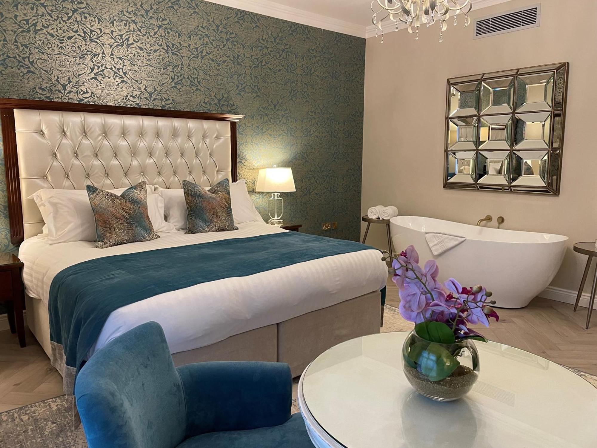 Clanard Court Hotel 아티 외부 사진
