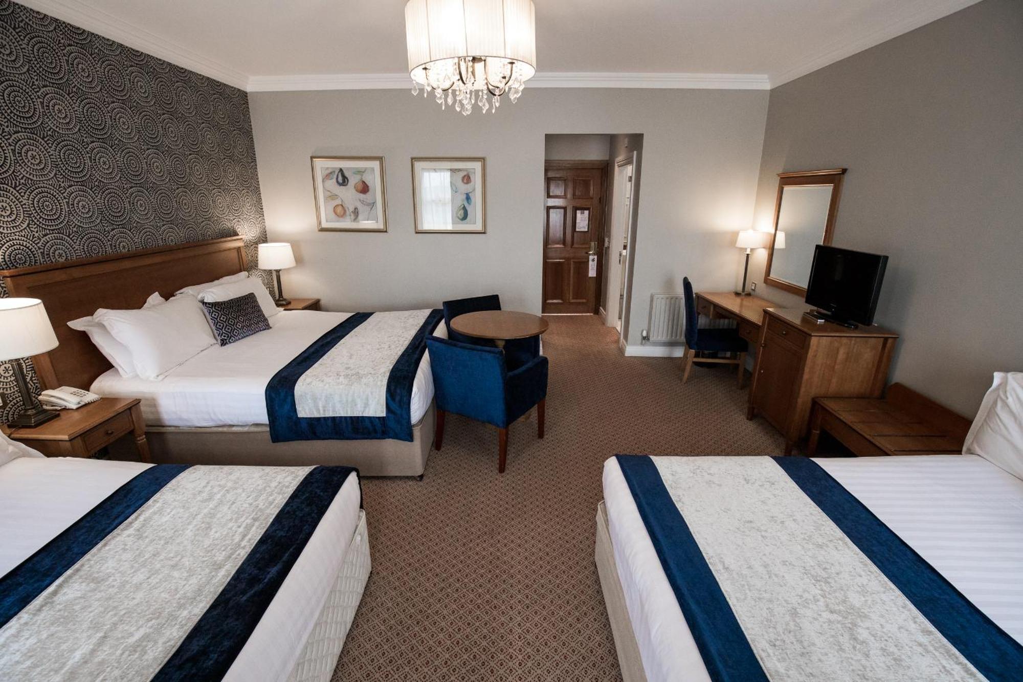 Clanard Court Hotel 아티 외부 사진